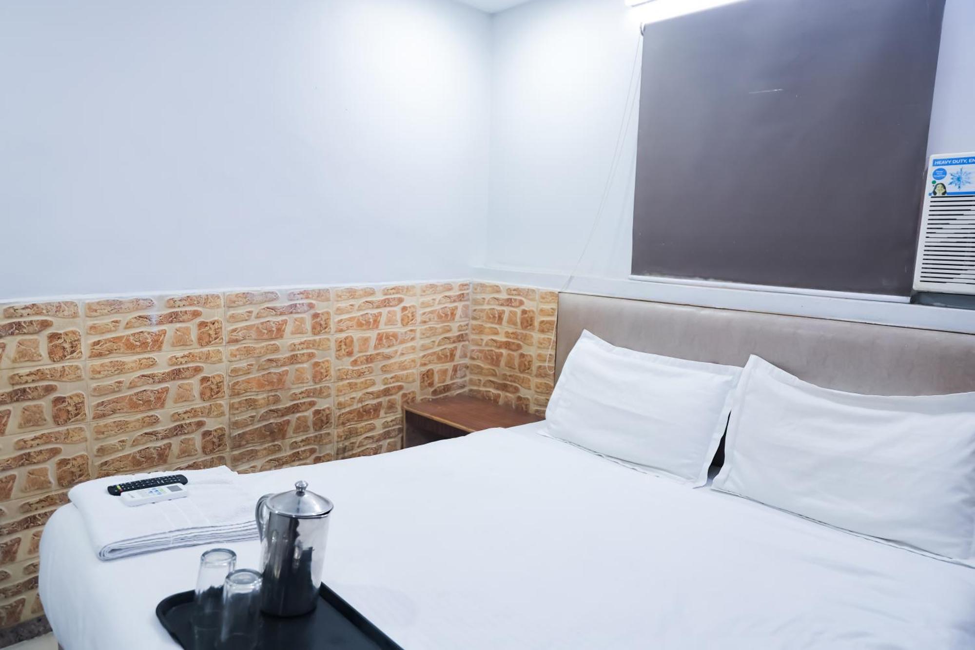 Mannat Stay Hotel - Laxmi Nagar New Delhi Buitenkant foto