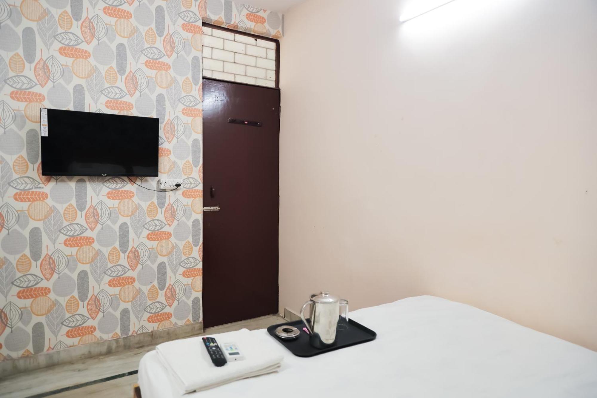 Mannat Stay Hotel - Laxmi Nagar New Delhi Buitenkant foto