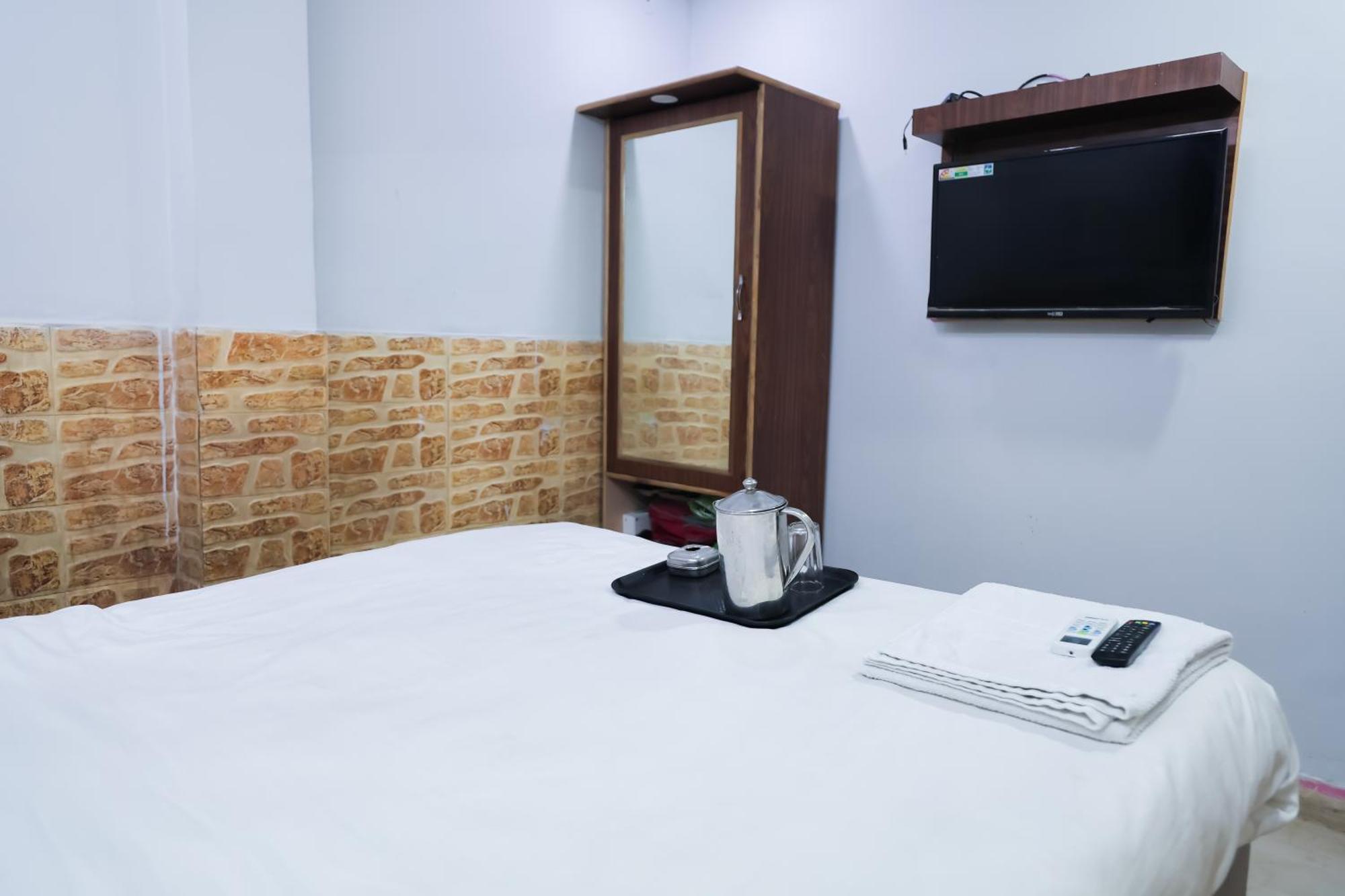 Mannat Stay Hotel - Laxmi Nagar New Delhi Buitenkant foto