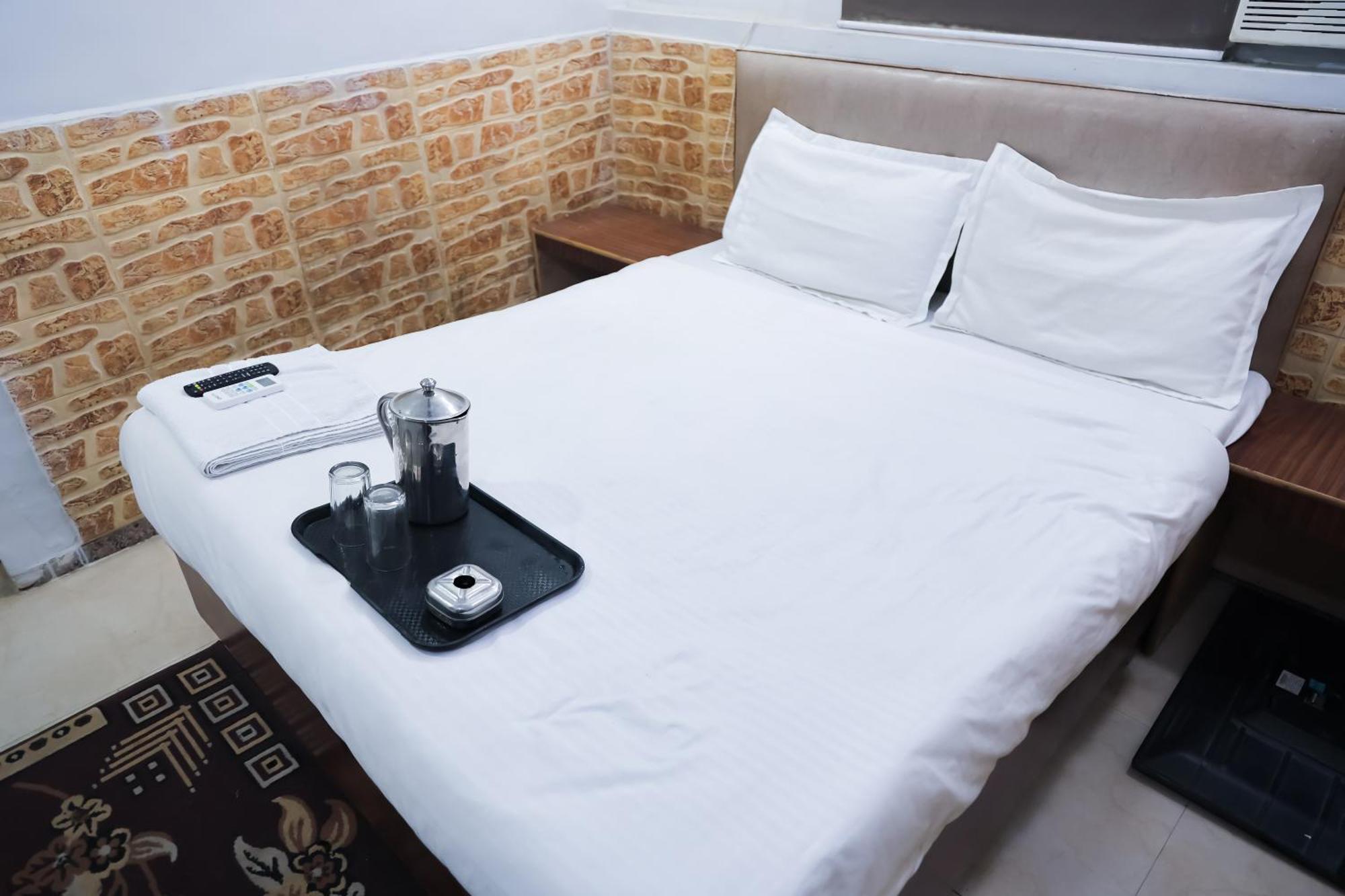 Mannat Stay Hotel - Laxmi Nagar New Delhi Buitenkant foto