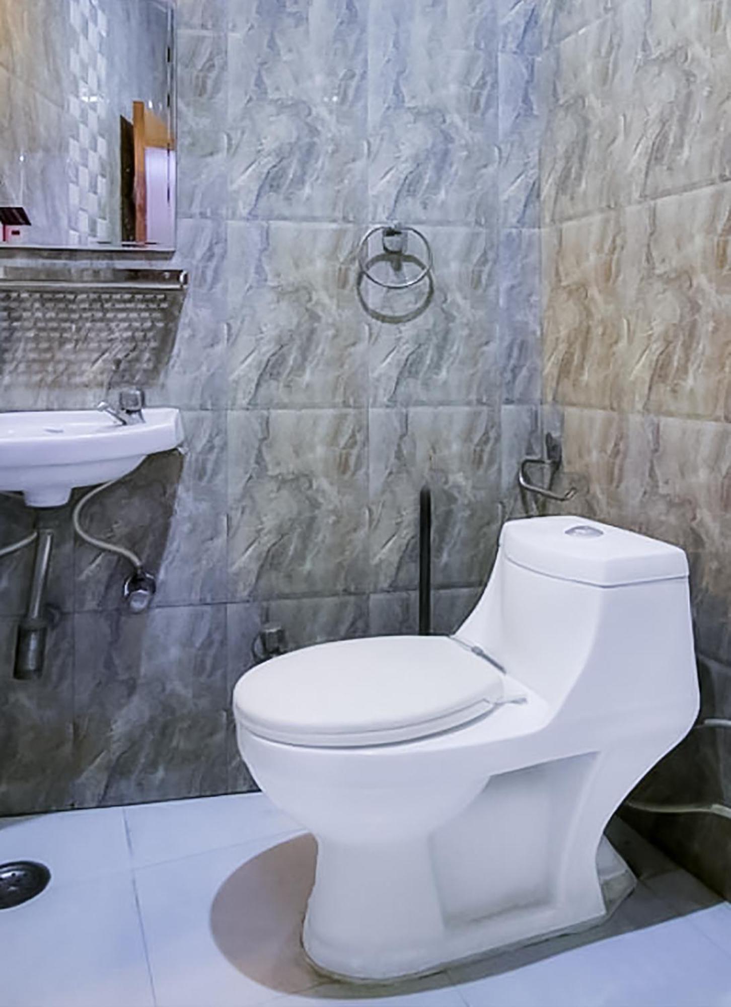 Mannat Stay Hotel - Laxmi Nagar New Delhi Buitenkant foto